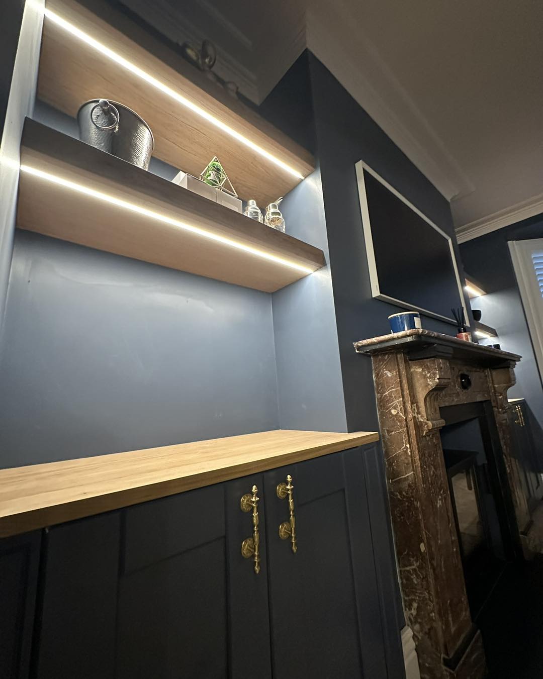 Inspired alcove storage post